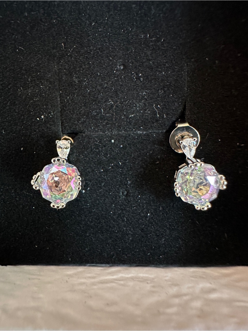 2 Pairs Crystal Drop Earrings Aurora & Emerald Green Silver Tone‎ - Picture 3 of 4